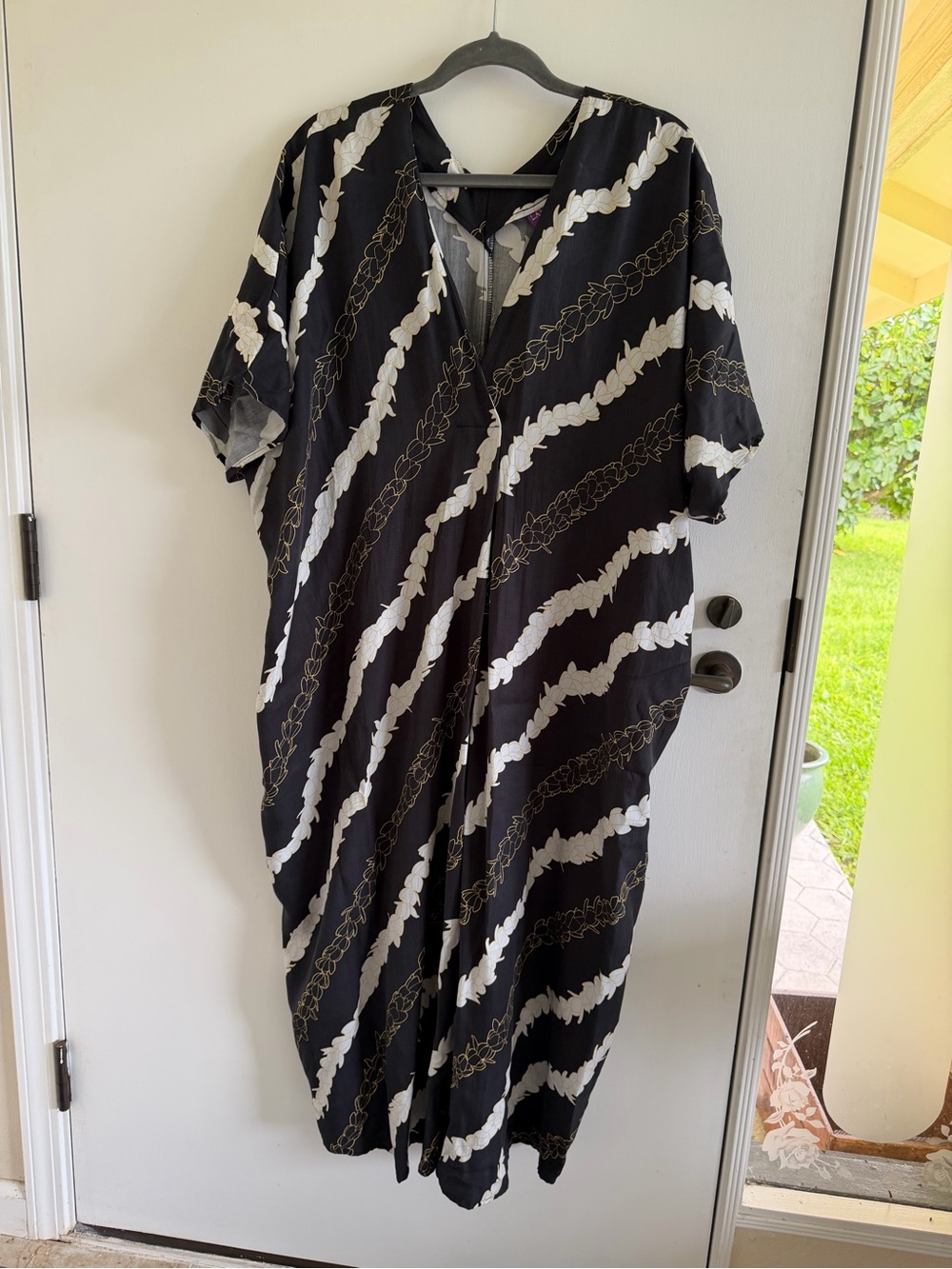 Laha’ole lei print dress